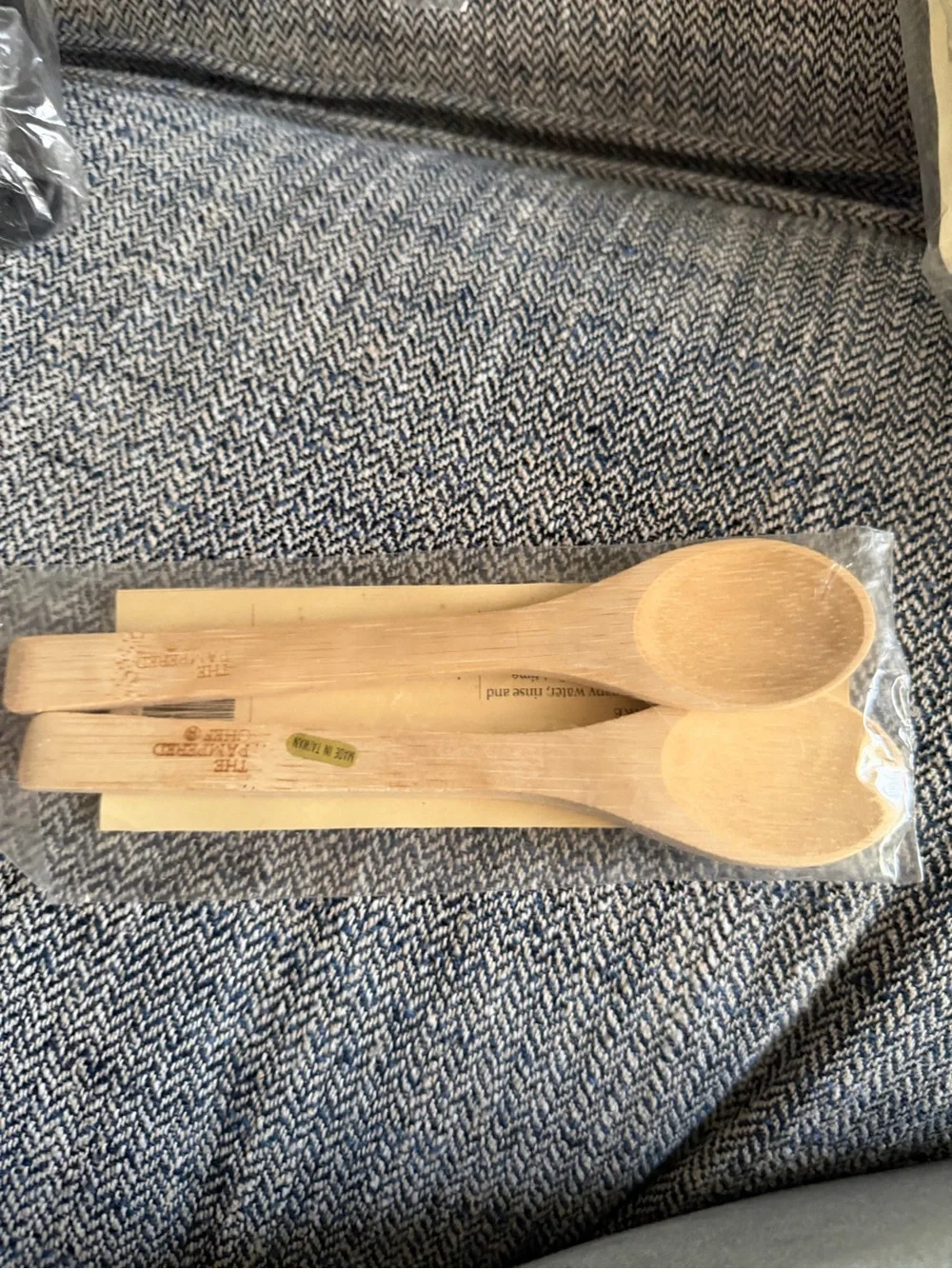 Pampered Chef Black, White and Natural Wood Kitchen Tool Set